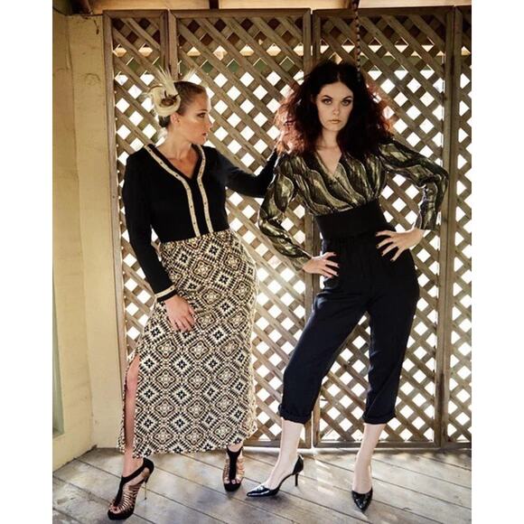 Black and Gold 70s Jumpsuit Wore by Tori Spelling Size Small - Picture 2 of 10